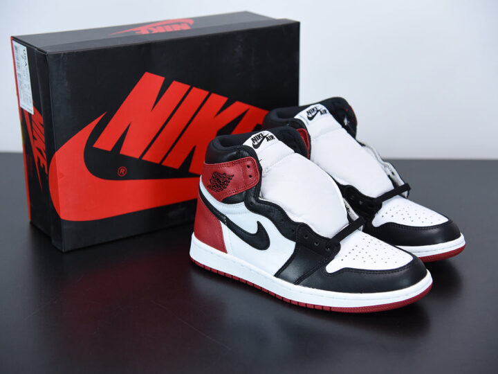 Nike Air Jordan 1 High "Bred Toe"