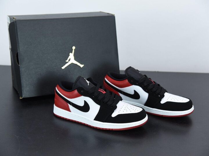 Nike Air Jordan 1 Low Black Toe