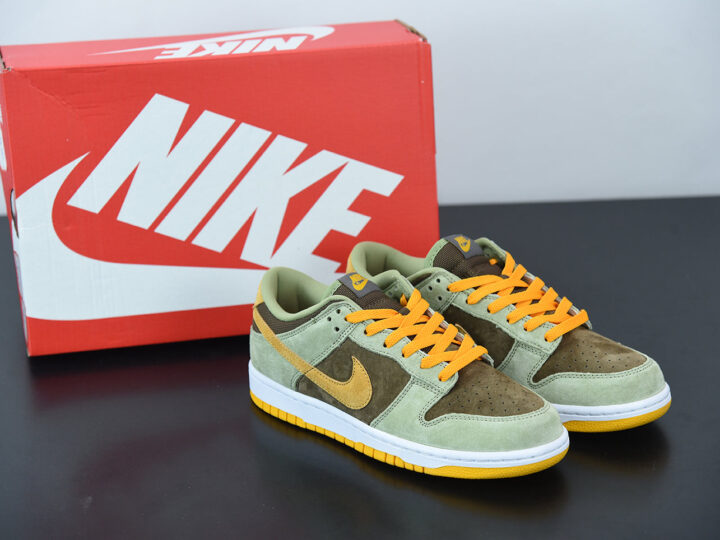 Nike Dunk Low "Dusty Olive"