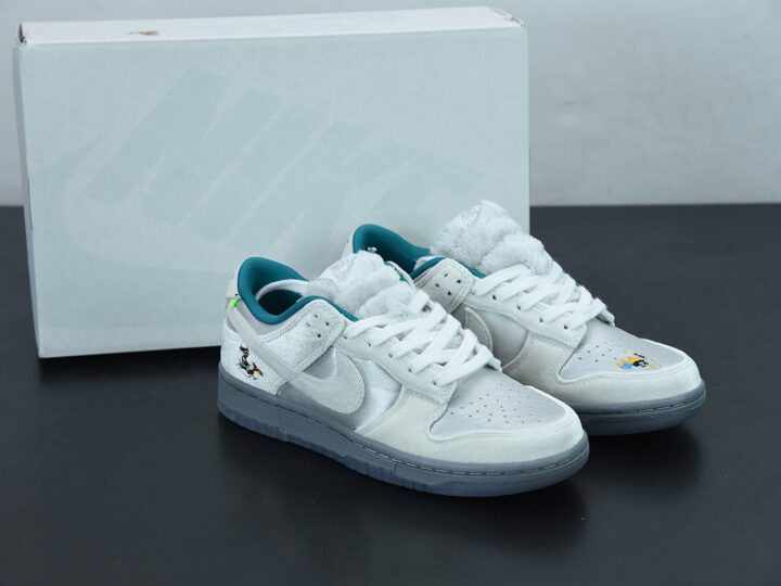 Nike Dunk Winter Themed Low "Ice"