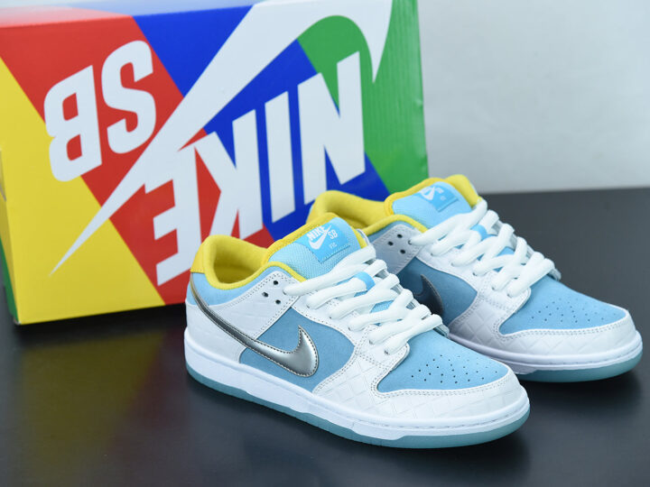 Nike SB Dunk Low x FTC "Lagoon Pulse"