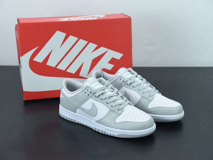 Nike SB Dunk Low “Grey Fog”